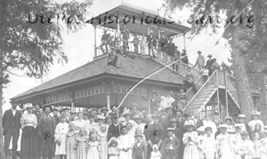 Park Pavillion in Woodland Park